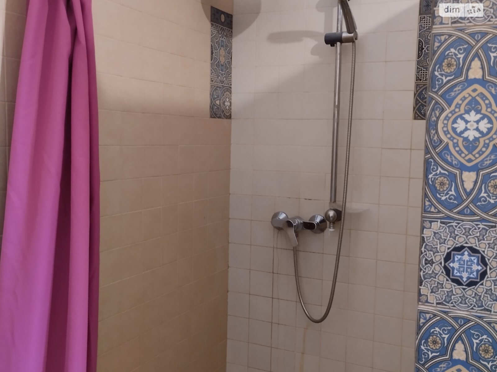 трехэтажный дом беседка, 395.6 кв. м, кирпич. Продажа в Чишках фото 1 трехэтажный дом беседка, 395.6 кв. м, кирпич. Продажа в Чишках фото 1