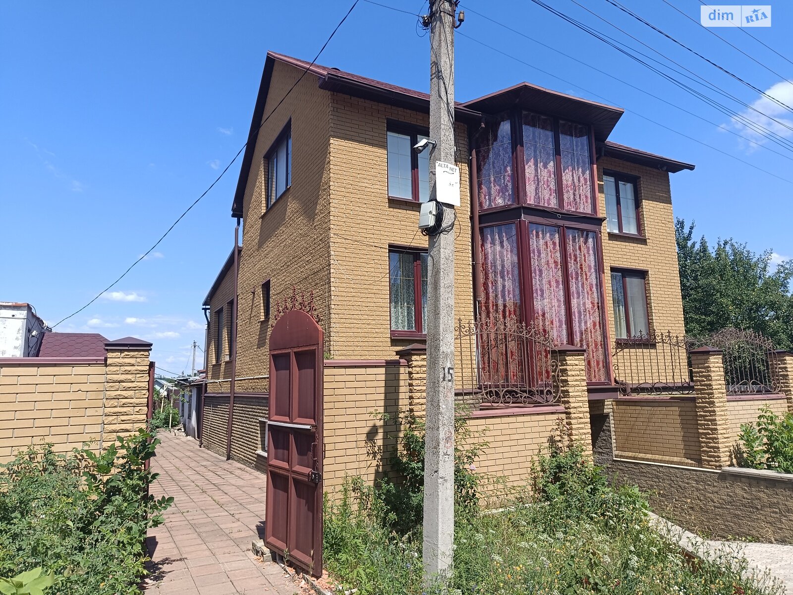 двухэтажный дом с гаражом, 220 кв. м, кирпич. Продажа в Чугуеве район Чугуев фото 1 двухэтажный дом с гаражом, 220 кв. м, кирпич. Продажа в Чугуеве район Чугуев фото 1