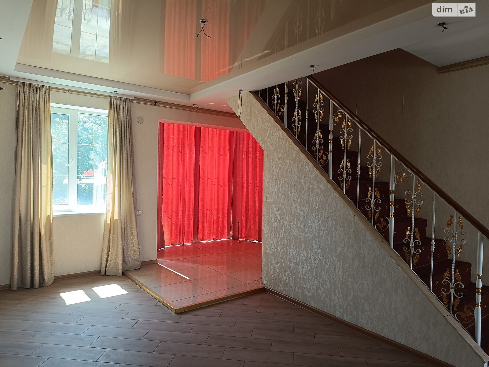 двухэтажный дом с гаражом, 220 кв. м, кирпич. Продажа в Чугуеве район Чугуев фото 1 двухэтажный дом с гаражом, 220 кв. м, кирпич. Продажа в Чугуеве район Чугуев фото 1