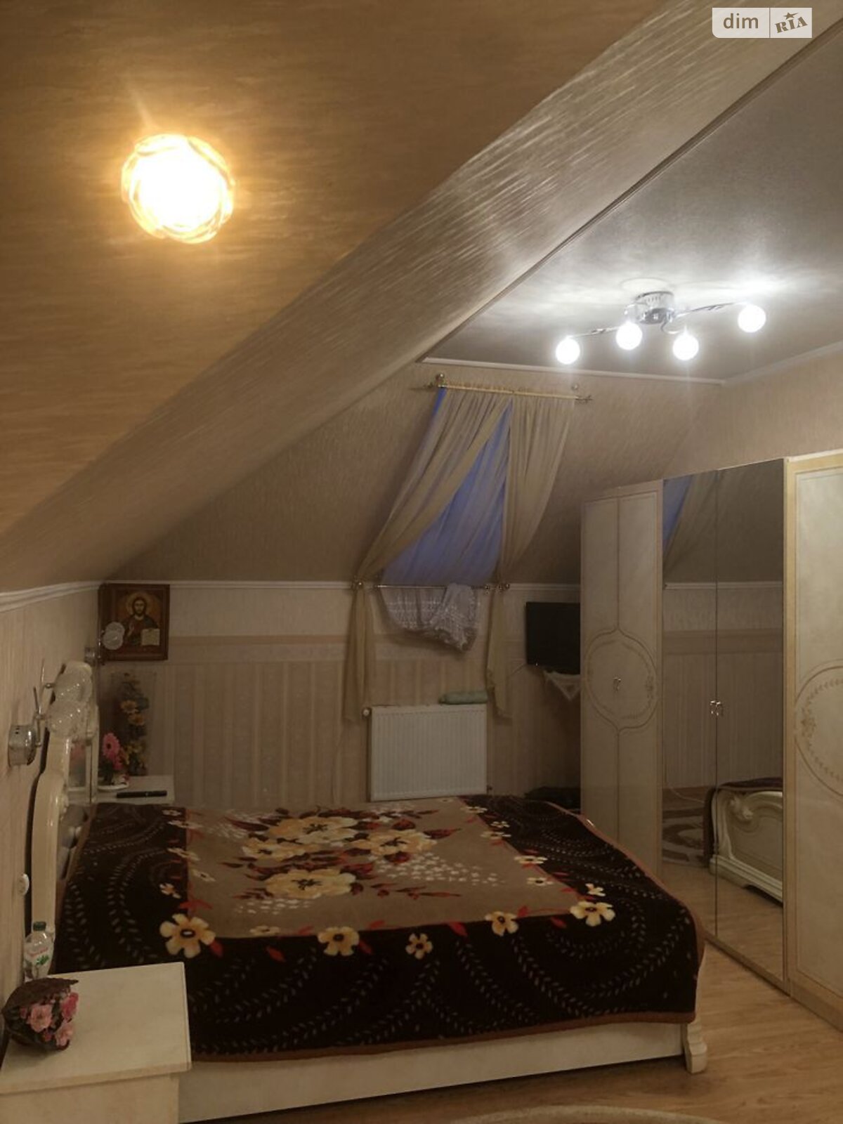 двухэтажный дом с отоплением, 200 кв. м, кирпич. Продажа в Чукаловке фото 1 двухэтажный дом с отоплением, 200 кв. м, кирпич. Продажа в Чукаловке фото 1