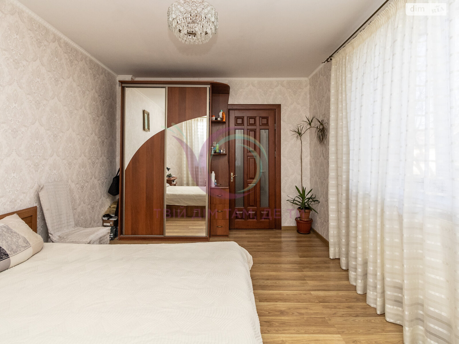 двухэтажный дом с мебелью, 80 кв. м, кирпич. Продажа в Чукаловке фото 1