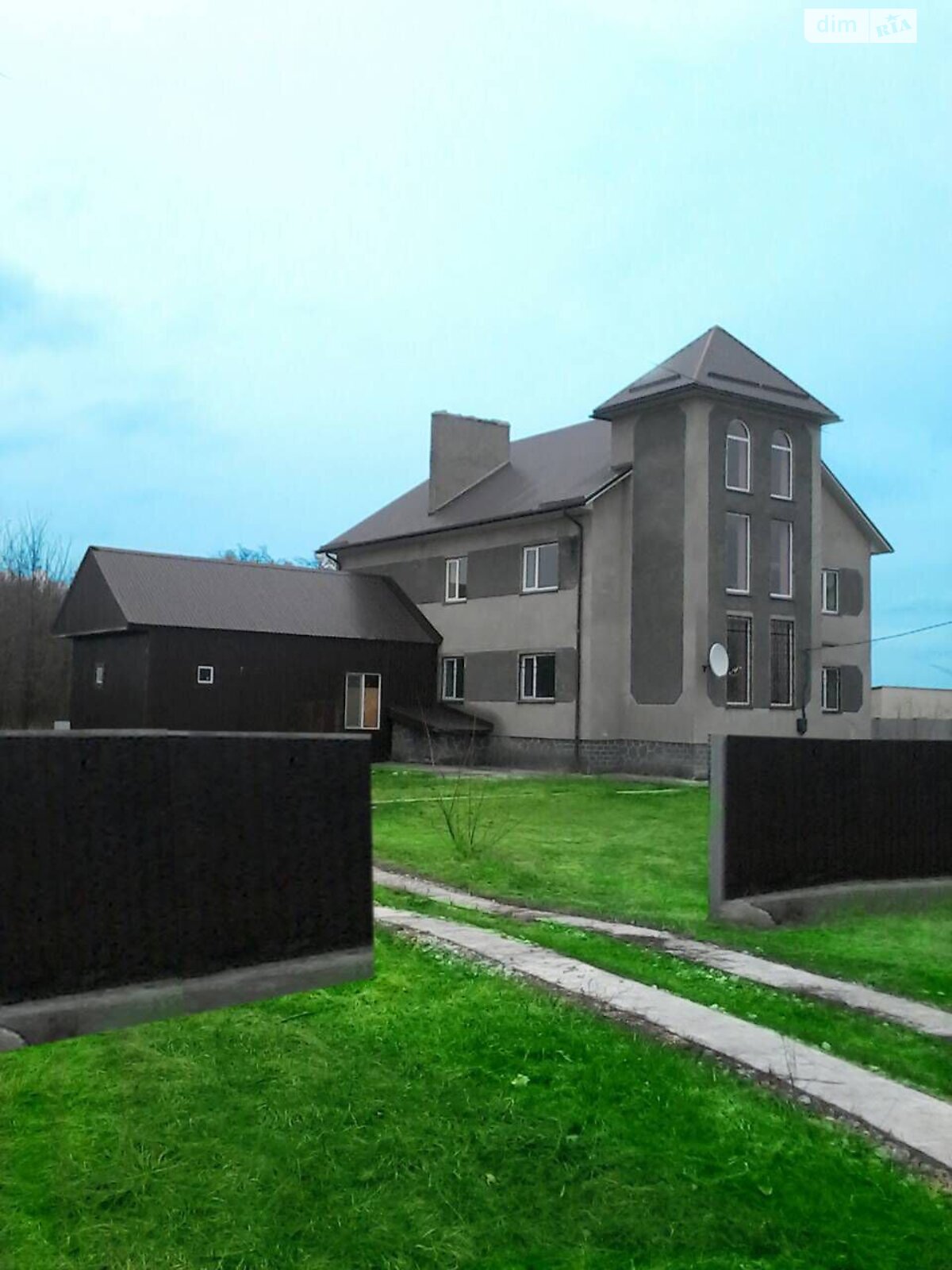 триповерховий будинок, 490 кв. м, цегла. Продаж у Чумаках фото 1 триповерховий будинок, 490 кв. м, цегла. Продаж у Чумаках фото 1
