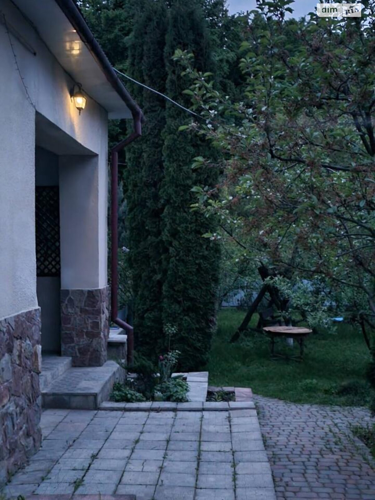одноэтажный дом с гаражом, 243 кв. м, бутовый камень. Продажа в Чумали фото 1 одноэтажный дом с гаражом, 243 кв. м, бутовый камень. Продажа в Чумали фото 1