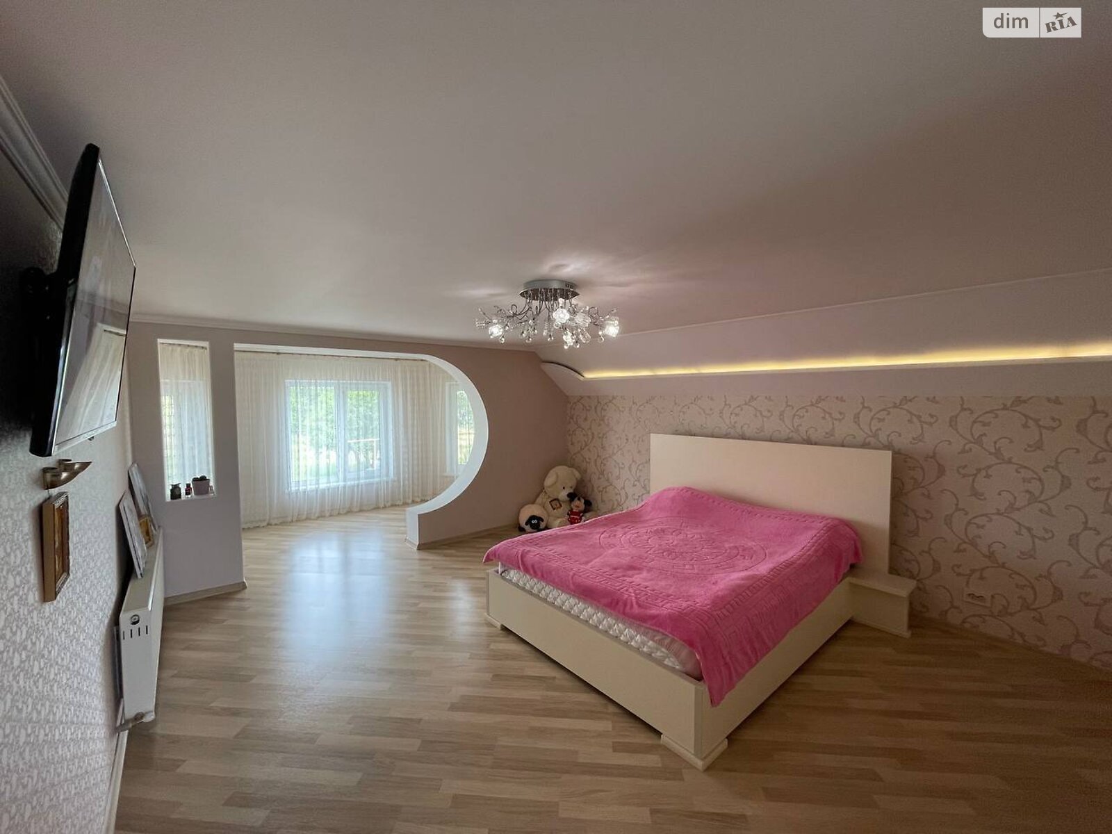 трехэтажный дом с отоплением, 201.5 кв. м, ракушечник (ракушняк). Продажа в Дачном фото 1 трехэтажный дом с отоплением, 201.5 кв. м, ракушечник (ракушняк). Продажа в Дачном фото 1