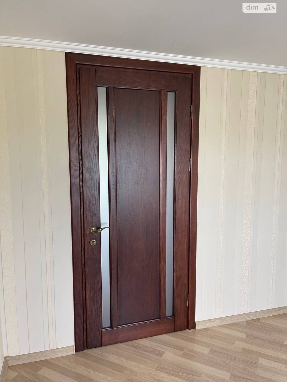 трехэтажный дом с отоплением, 201.5 кв. м, ракушечник (ракушняк). Продажа в Дачном фото 1 трехэтажный дом с отоплением, 201.5 кв. м, ракушечник (ракушняк). Продажа в Дачном фото 1