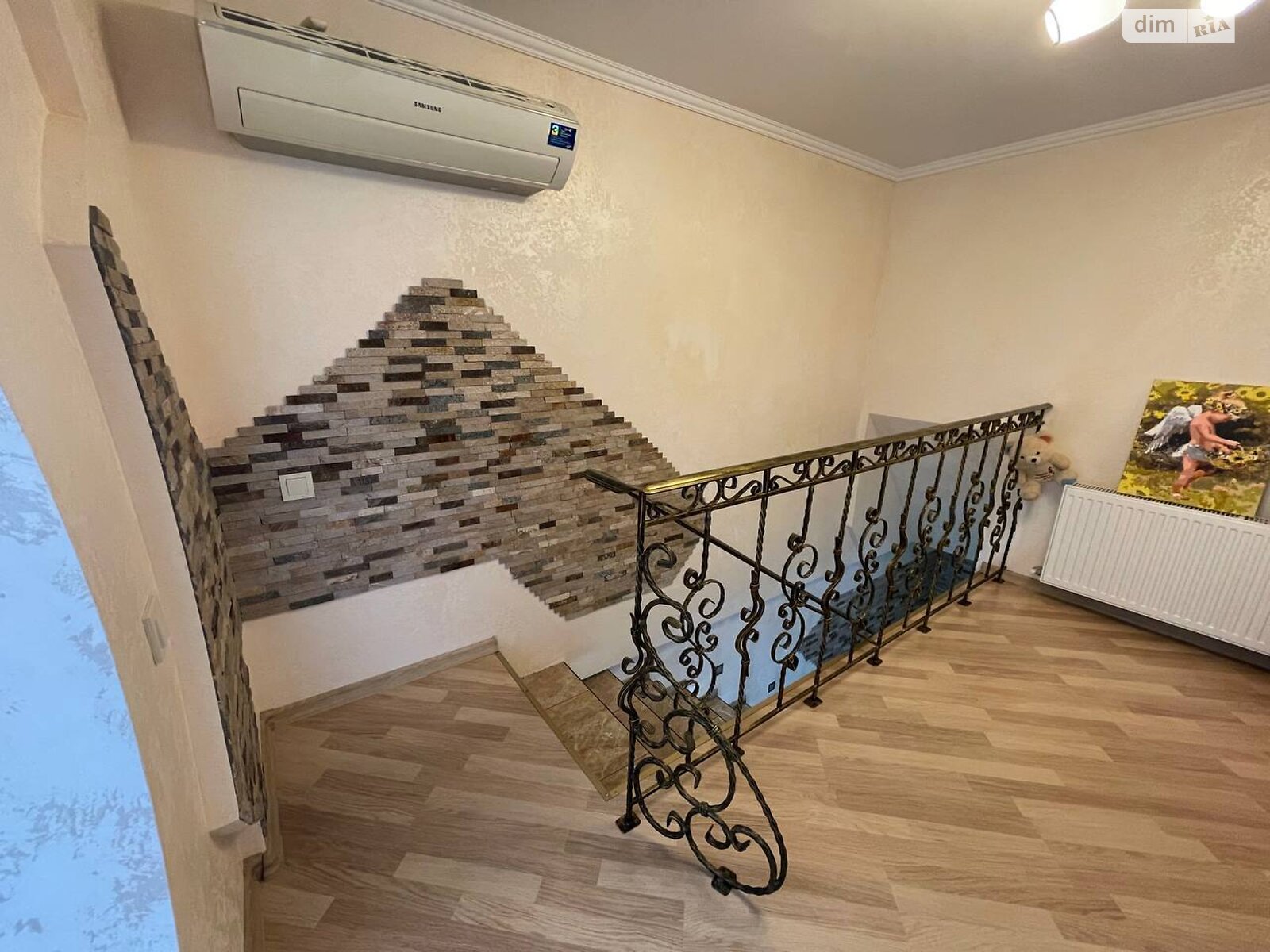 трехэтажный дом с отоплением, 201.5 кв. м, ракушечник (ракушняк). Продажа в Дачном фото 1 трехэтажный дом с отоплением, 201.5 кв. м, ракушечник (ракушняк). Продажа в Дачном фото 1