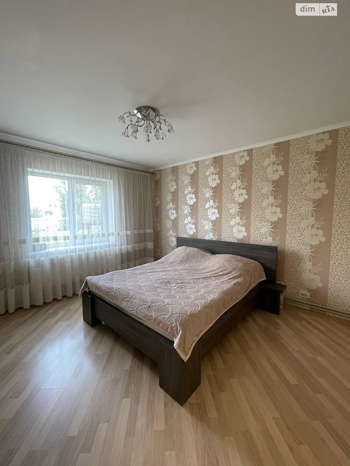 трехэтажный дом с отоплением, 201.5 кв. м, ракушечник (ракушняк). Продажа в Дачном фото 1 трехэтажный дом с отоплением, 201.5 кв. м, ракушечник (ракушняк). Продажа в Дачном фото 1