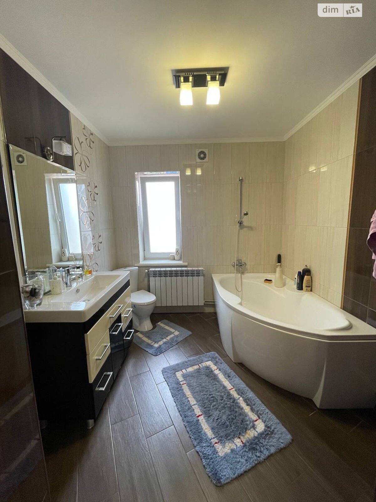 трехэтажный дом с отоплением, 201.5 кв. м, ракушечник (ракушняк). Продажа в Дачном фото 1 трехэтажный дом с отоплением, 201.5 кв. м, ракушечник (ракушняк). Продажа в Дачном фото 1