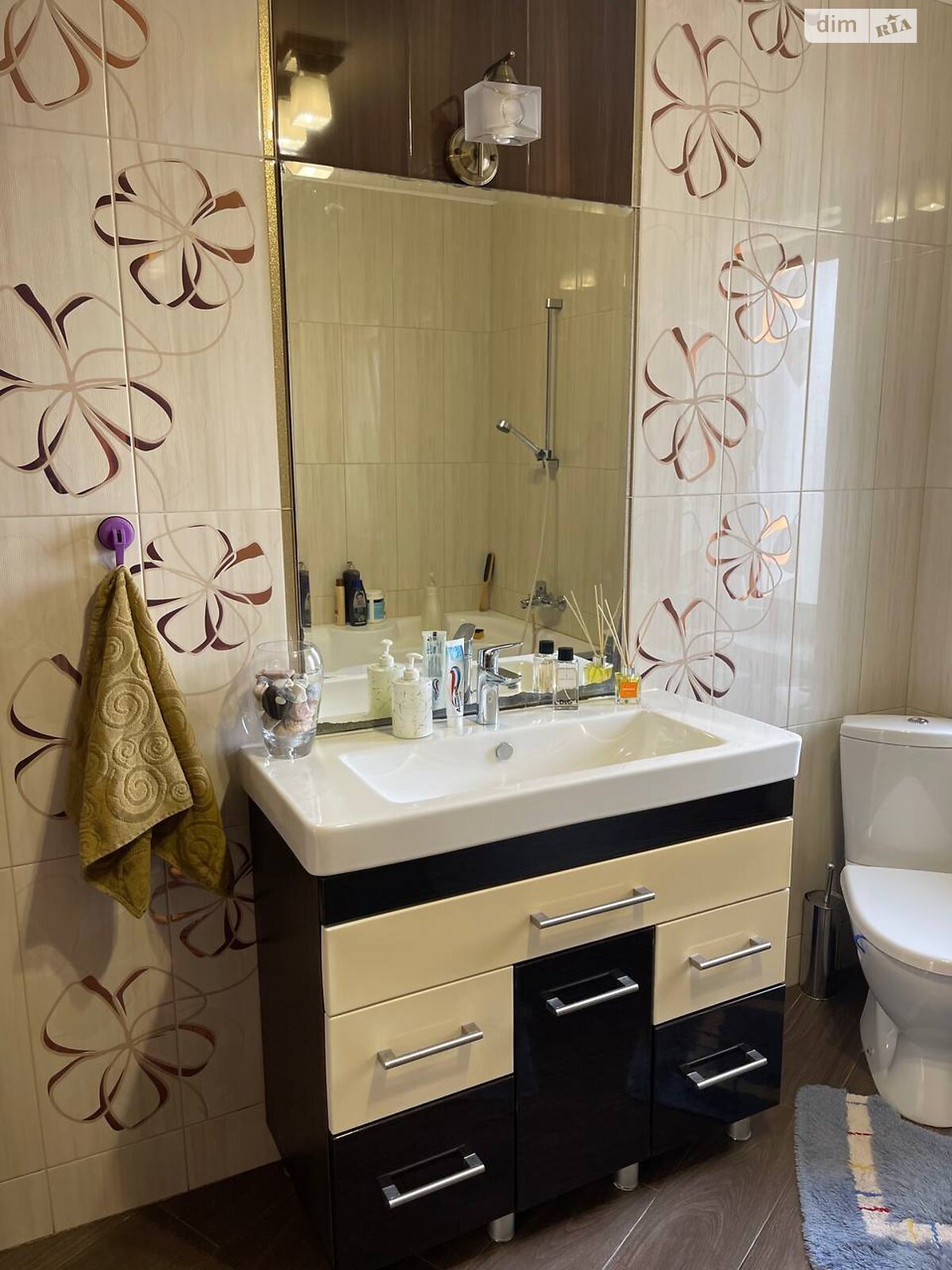 трехэтажный дом с отоплением, 201.5 кв. м, ракушечник (ракушняк). Продажа в Дачном фото 1 трехэтажный дом с отоплением, 201.5 кв. м, ракушечник (ракушняк). Продажа в Дачном фото 1