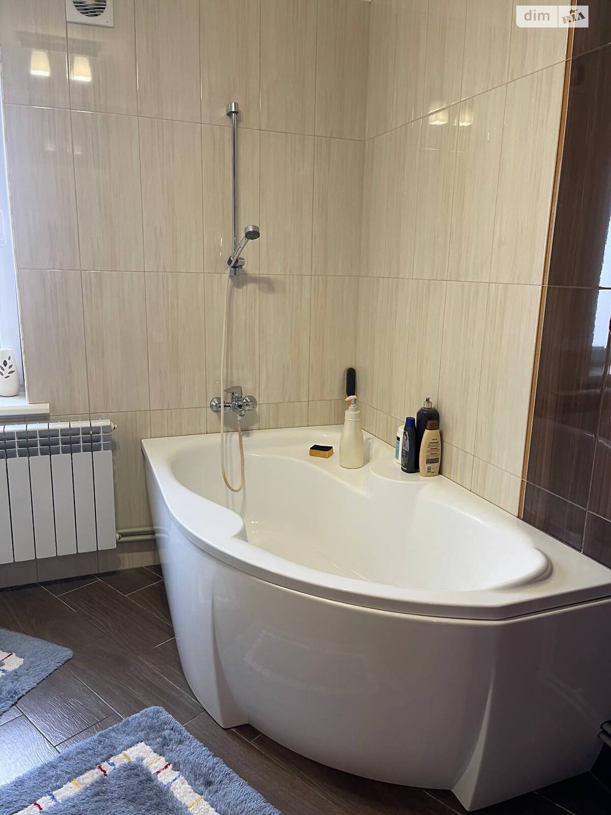 трехэтажный дом с отоплением, 201.5 кв. м, ракушечник (ракушняк). Продажа в Дачном фото 1 трехэтажный дом с отоплением, 201.5 кв. м, ракушечник (ракушняк). Продажа в Дачном фото 1