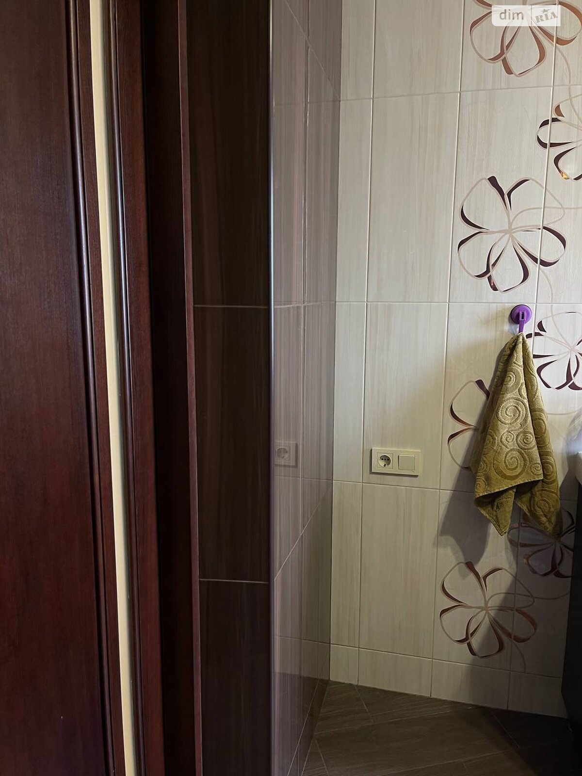 трехэтажный дом с отоплением, 201.5 кв. м, ракушечник (ракушняк). Продажа в Дачном фото 1 трехэтажный дом с отоплением, 201.5 кв. м, ракушечник (ракушняк). Продажа в Дачном фото 1