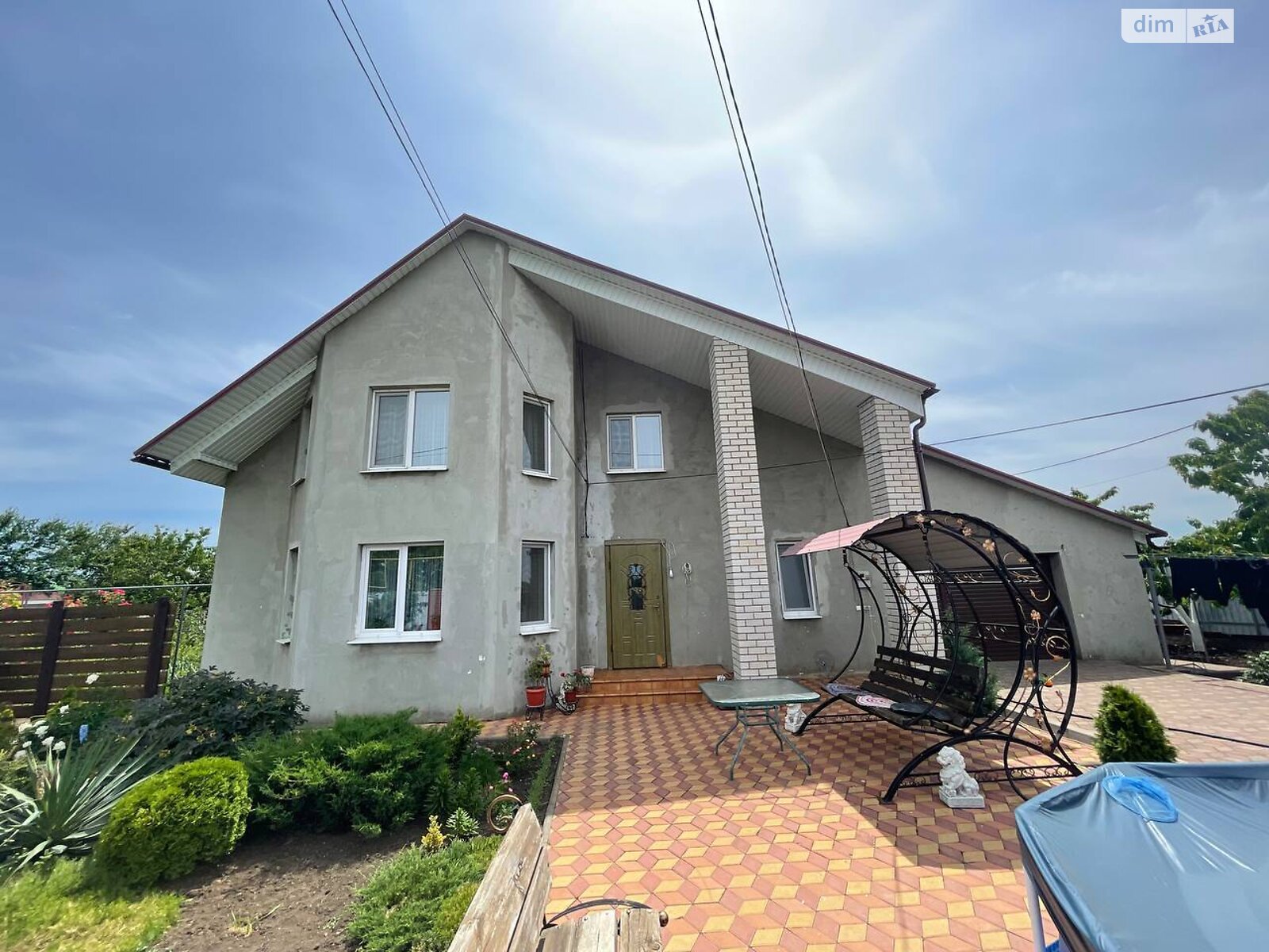 трехэтажный дом с отоплением, 201.5 кв. м, ракушечник (ракушняк). Продажа в Дачном фото 1 трехэтажный дом с отоплением, 201.5 кв. м, ракушечник (ракушняк). Продажа в Дачном фото 1