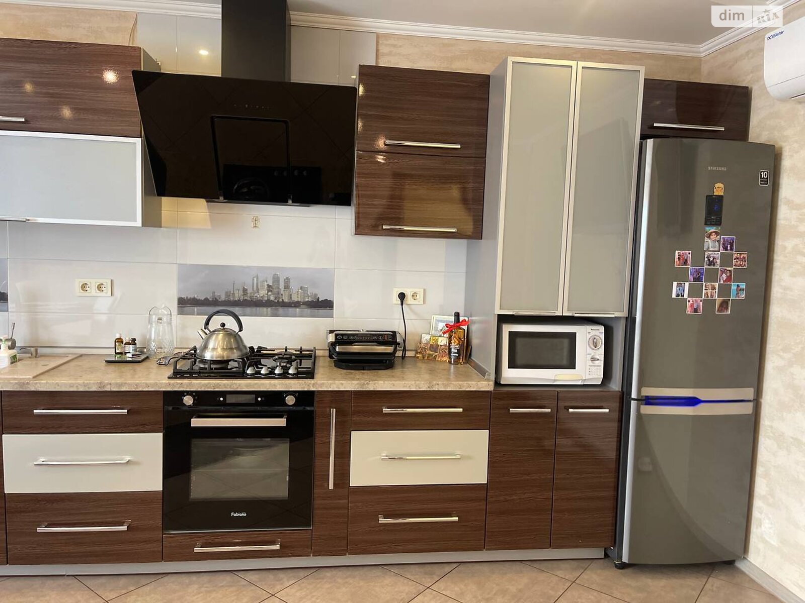 трехэтажный дом с отоплением, 201.5 кв. м, ракушечник (ракушняк). Продажа в Дачном фото 1 трехэтажный дом с отоплением, 201.5 кв. м, ракушечник (ракушняк). Продажа в Дачном фото 1