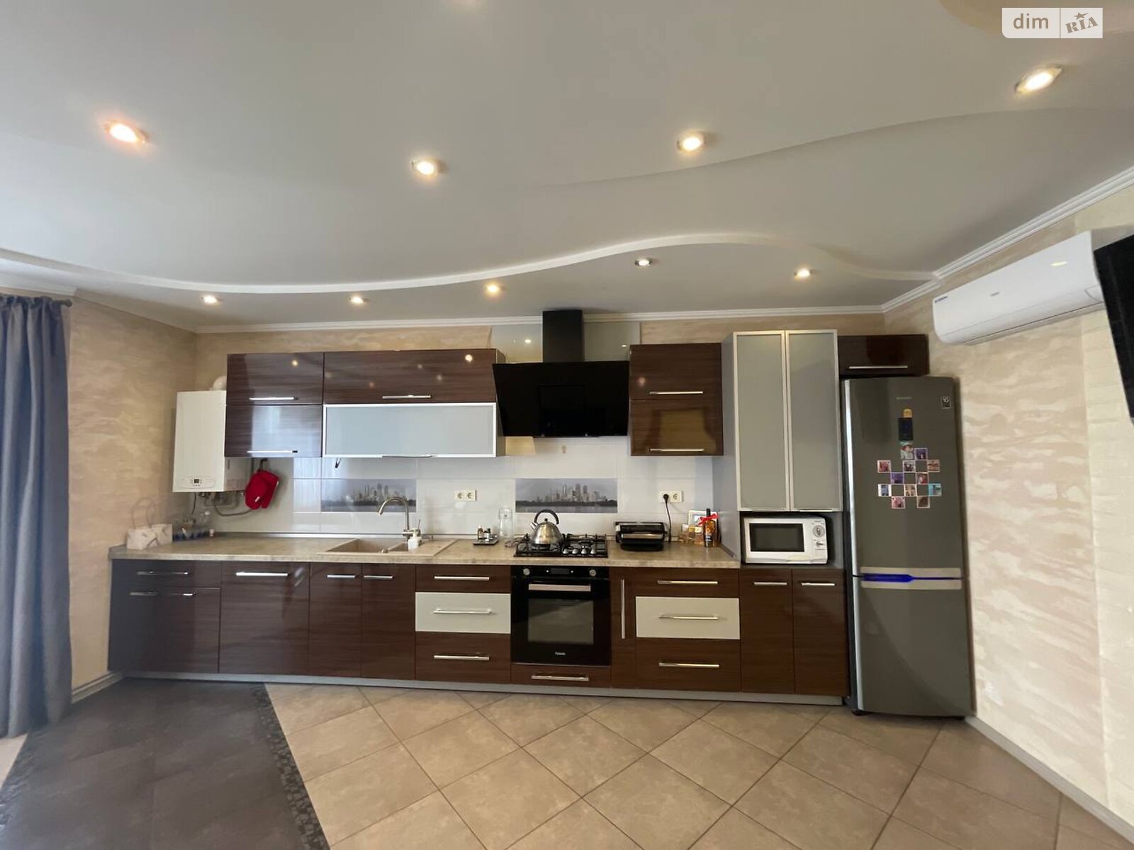 трехэтажный дом с отоплением, 201.5 кв. м, ракушечник (ракушняк). Продажа в Дачном фото 1 трехэтажный дом с отоплением, 201.5 кв. м, ракушечник (ракушняк). Продажа в Дачном фото 1