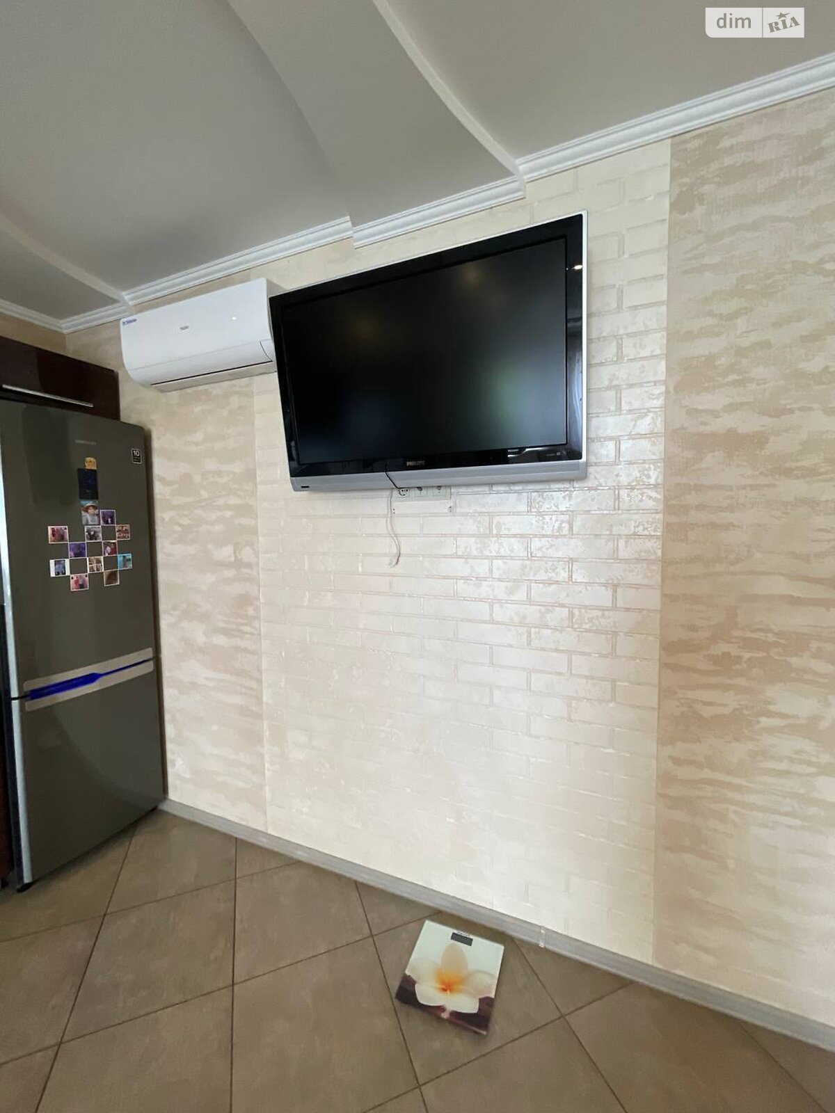 трехэтажный дом с отоплением, 201.5 кв. м, ракушечник (ракушняк). Продажа в Дачном фото 1 трехэтажный дом с отоплением, 201.5 кв. м, ракушечник (ракушняк). Продажа в Дачном фото 1