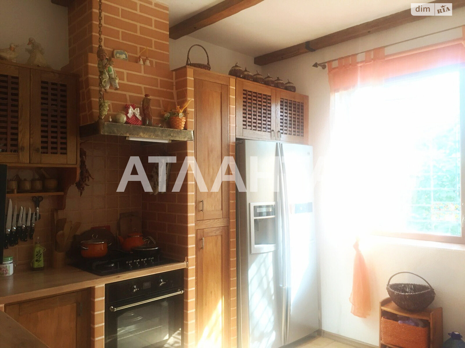 триповерховий будинок бесідка, 270 кв. м, ракушечник (ракушняк). Продаж у Дачному фото 1 триповерховий будинок бесідка, 270 кв. м, ракушечник (ракушняк). Продаж у Дачному фото 1