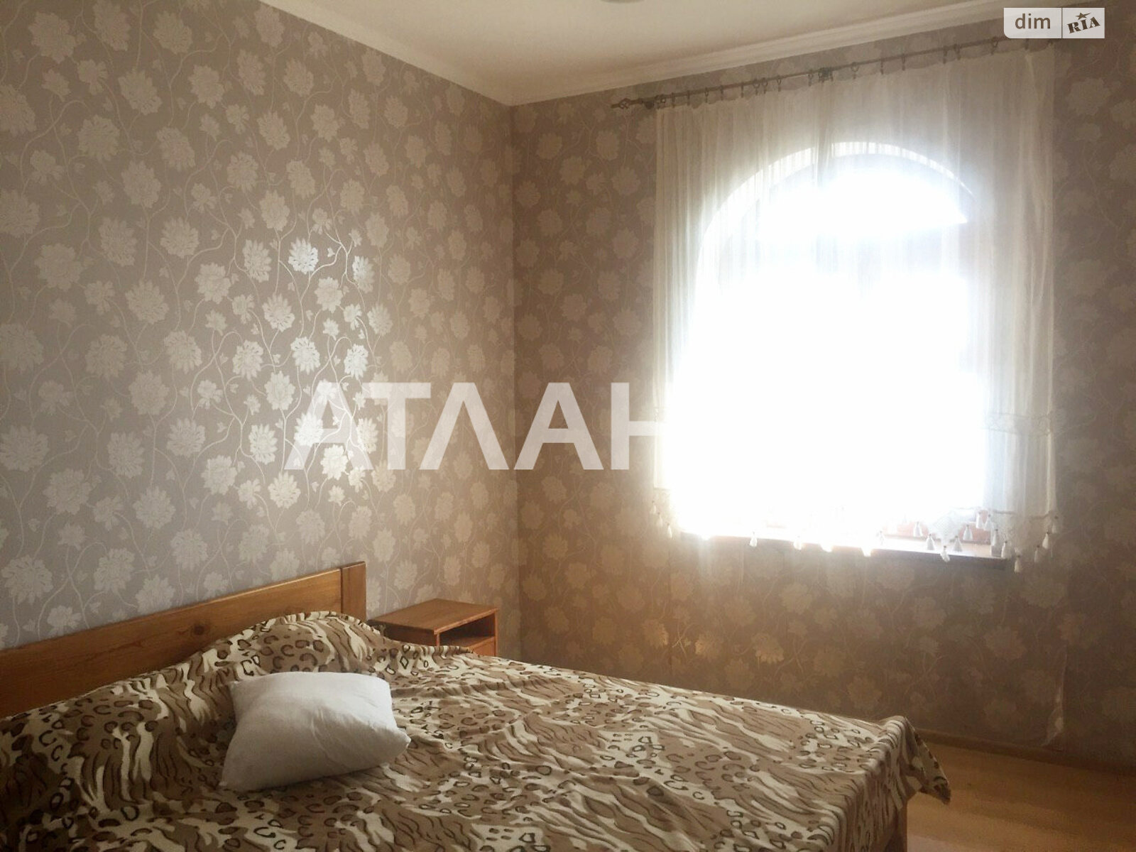 триповерховий будинок бесідка, 270 кв. м, ракушечник (ракушняк). Продаж у Дачному фото 1 триповерховий будинок бесідка, 270 кв. м, ракушечник (ракушняк). Продаж у Дачному фото 1