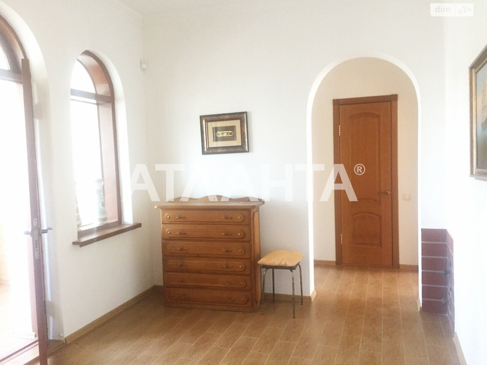 триповерховий будинок бесідка, 270 кв. м, ракушечник (ракушняк). Продаж у Дачному фото 1 триповерховий будинок бесідка, 270 кв. м, ракушечник (ракушняк). Продаж у Дачному фото 1