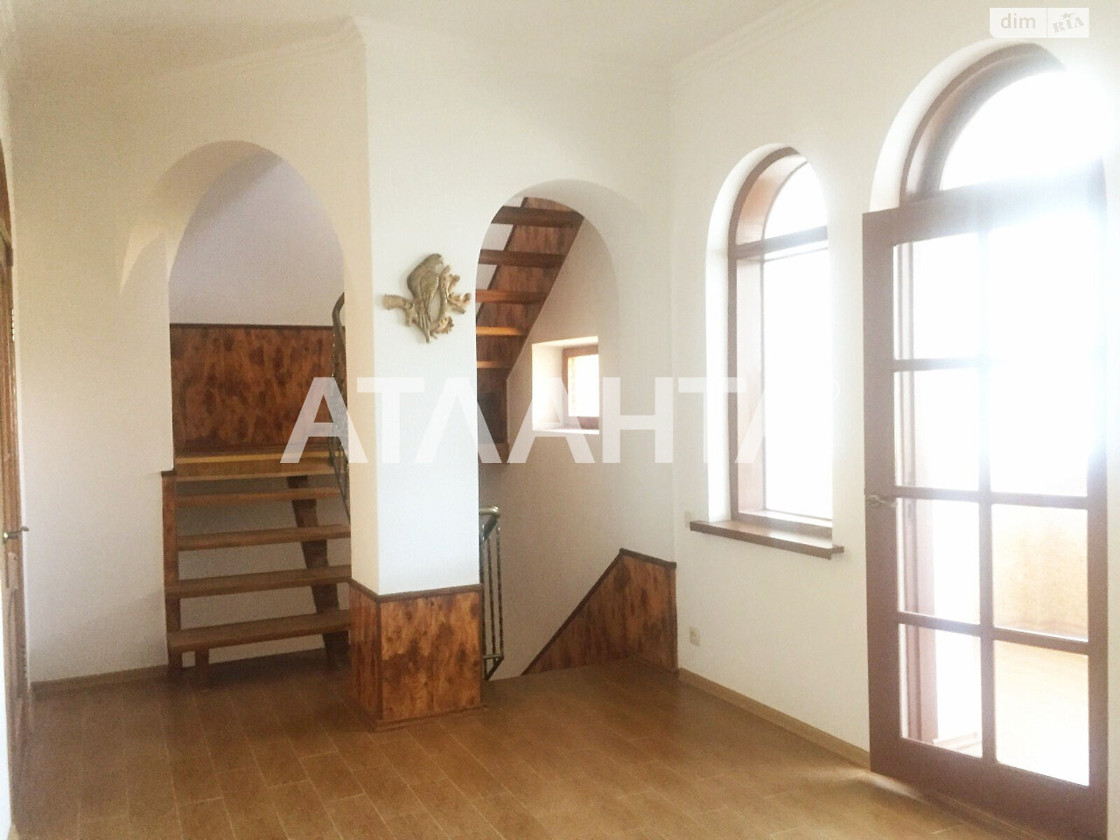 триповерховий будинок бесідка, 270 кв. м, ракушечник (ракушняк). Продаж у Дачному фото 1 триповерховий будинок бесідка, 270 кв. м, ракушечник (ракушняк). Продаж у Дачному фото 1