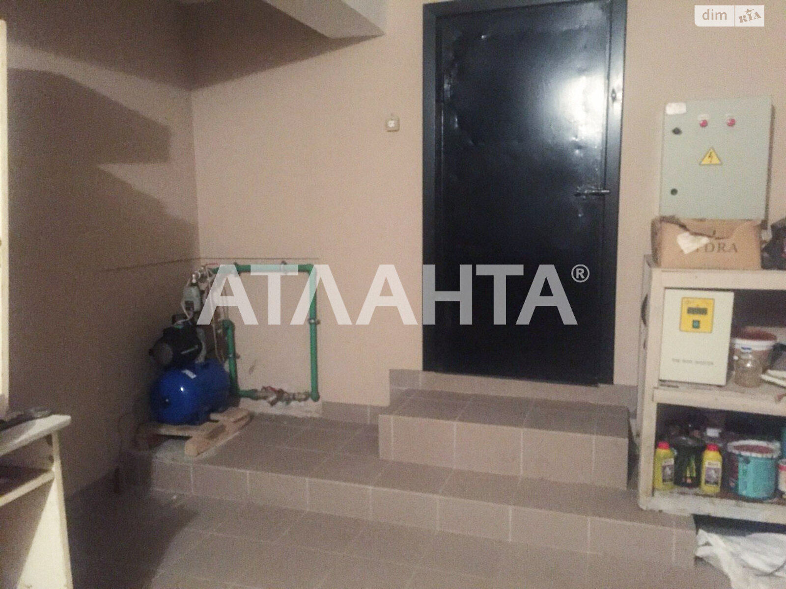 триповерховий будинок бесідка, 270 кв. м, ракушечник (ракушняк). Продаж у Дачному фото 1 триповерховий будинок бесідка, 270 кв. м, ракушечник (ракушняк). Продаж у Дачному фото 1