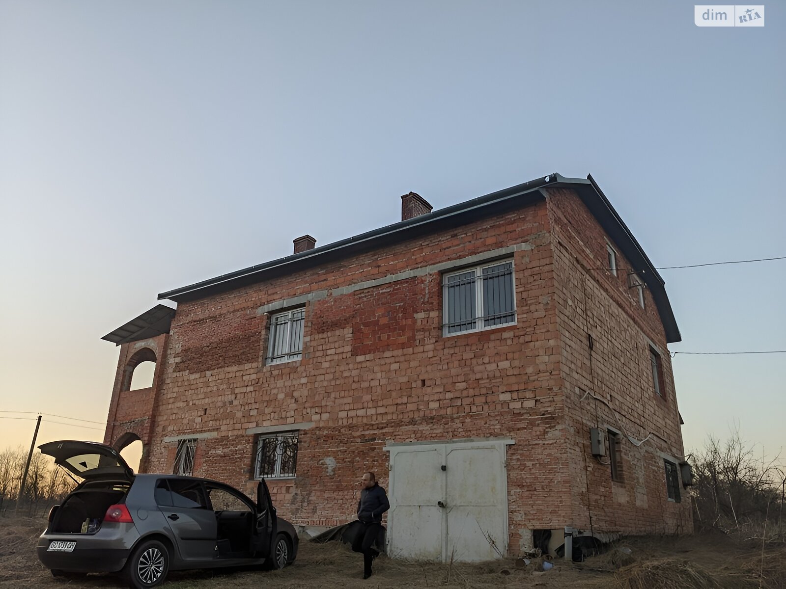 двухэтажный дом с гаражом, 250 кв. м, кирпич. Продажа в Даляве фото 1 двухэтажный дом с гаражом, 250 кв. м, кирпич. Продажа в Даляве фото 1