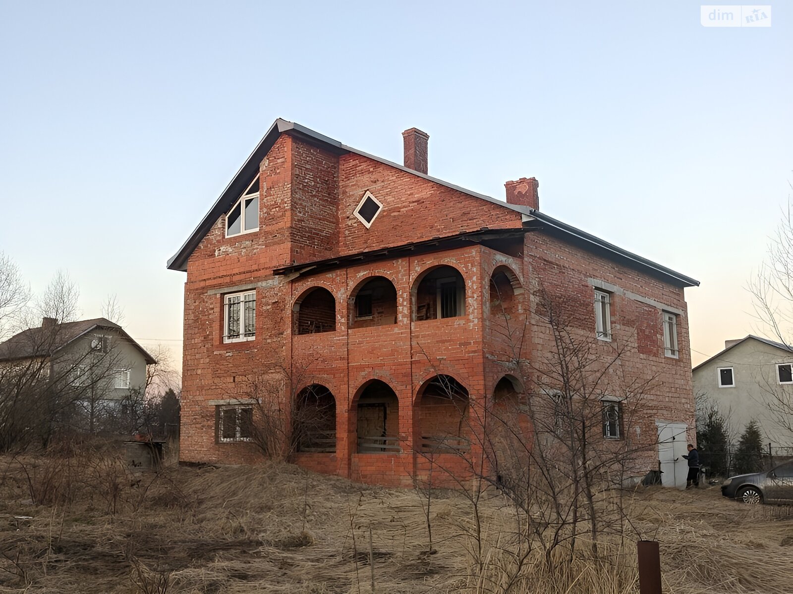 двухэтажный дом с гаражом, 250 кв. м, кирпич. Продажа в Даляве фото 1 двухэтажный дом с гаражом, 250 кв. м, кирпич. Продажа в Даляве фото 1