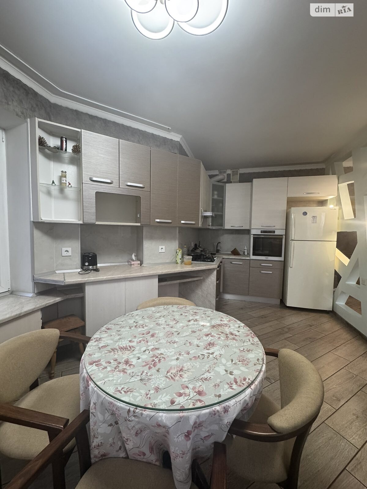 двухэтажный дом с отоплением, 172 кв. м, кирпич. Продажа в Давыдковцах фото 1