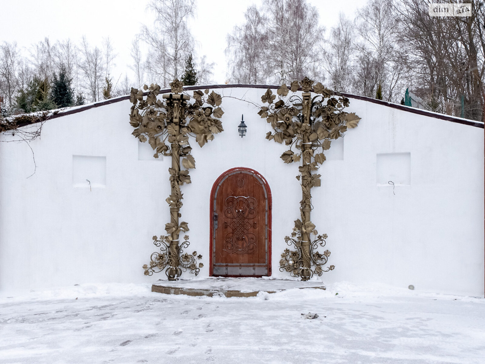 трехэтажный дом с балконом, 531 кв. м, сруб. Продажа в Дедовцах фото 1