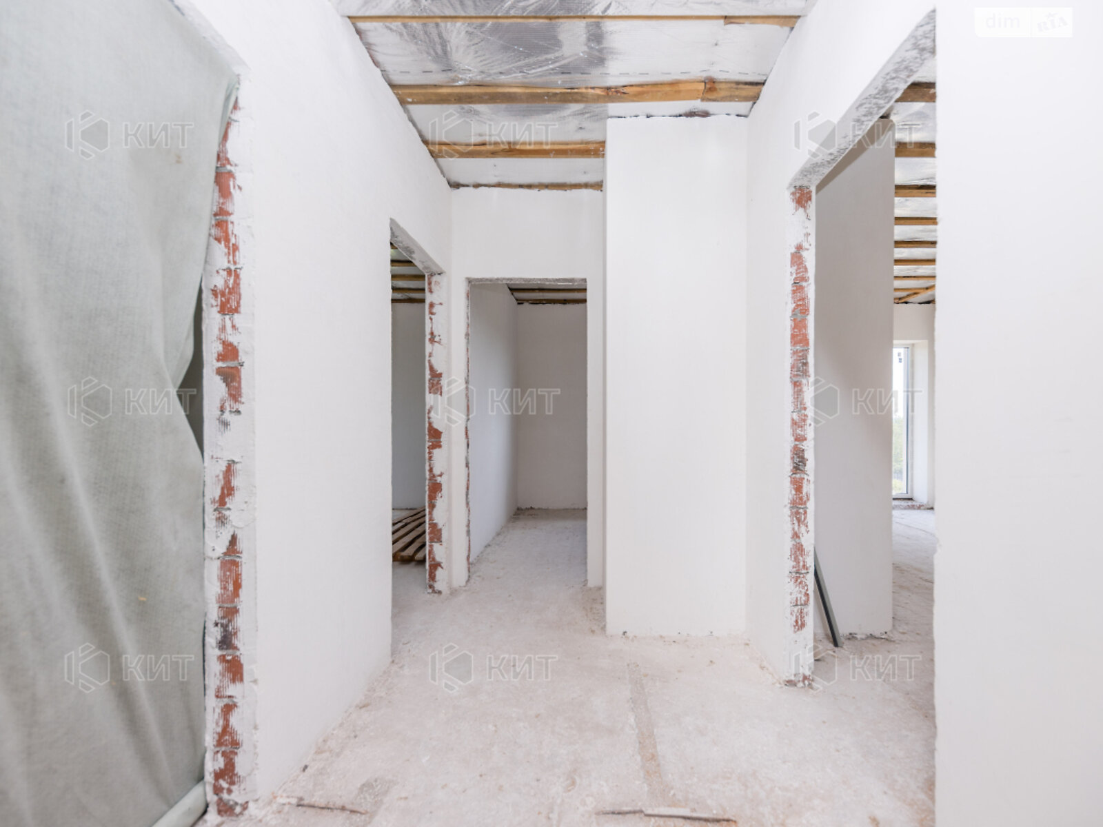 двухэтажный дом, 170 кв. м, кирпич. Продажа в Дергачах фото 1