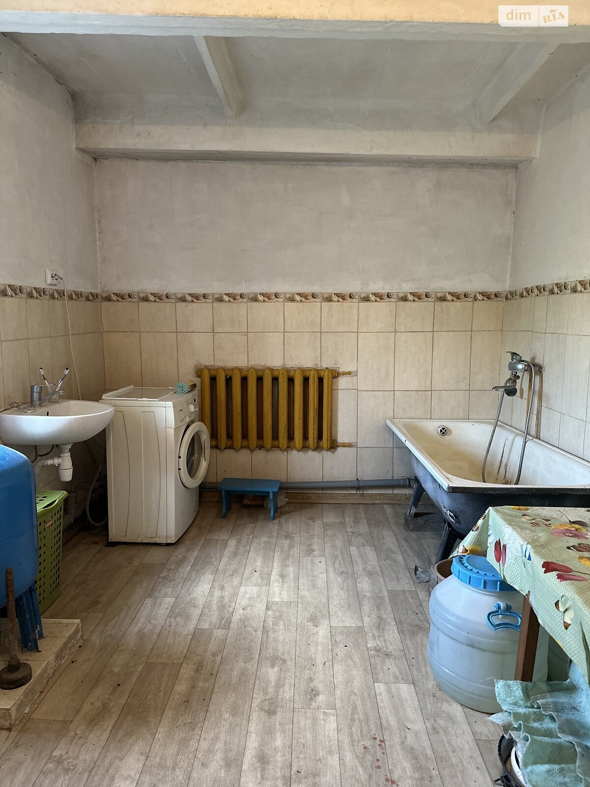 двоповерховий будинок з гаражем, 146.5 кв. м, шлакобетон. Продаж у Дермані Першій фото 1 двоповерховий будинок з гаражем, 146.5 кв. м, шлакобетон. Продаж у Дермані Першій фото 1