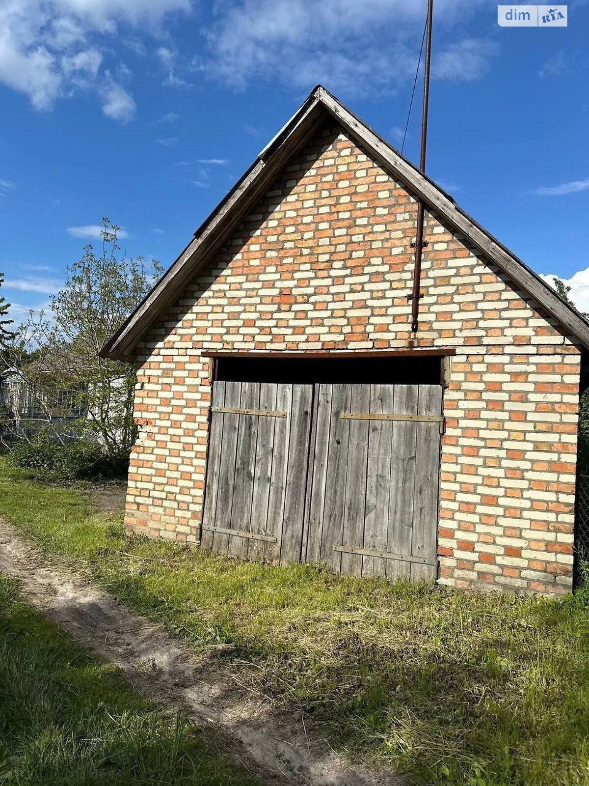 двухэтажный дом с гаражом, 146.5 кв. м, кирпич. Продажа в Дермани Первой фото 1 двухэтажный дом с гаражом, 146.5 кв. м, кирпич. Продажа в Дермани Первой фото 1