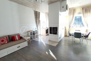 трехэтажный дом с отоплением, 150 кв. м, кирпич. Продажа в Дмитренках фото 2