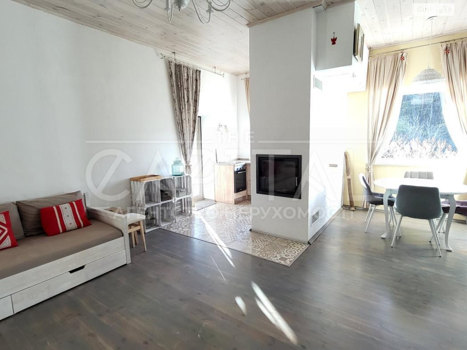 триповерховий будинок з опаленням, 150 кв. м, цегла. Продаж у Дмитренках фото 1 триповерховий будинок з опаленням, 150 кв. м, цегла. Продаж у Дмитренках фото 1