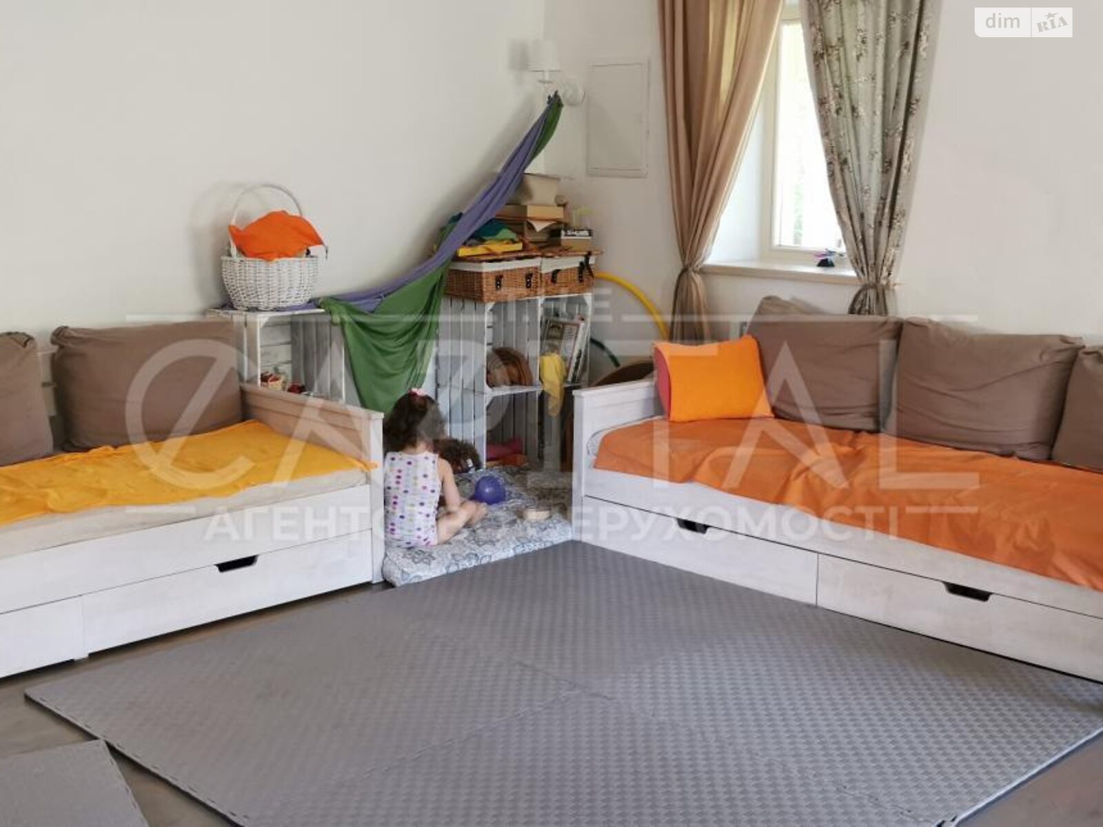 триповерховий будинок з опаленням, 150 кв. м, цегла. Продаж у Дмитренках фото 1 триповерховий будинок з опаленням, 150 кв. м, цегла. Продаж у Дмитренках фото 1