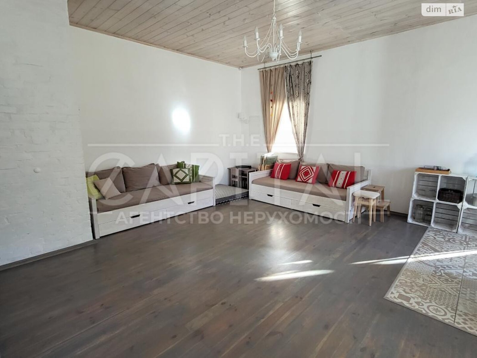триповерховий будинок з опаленням, 150 кв. м, цегла. Продаж у Дмитренках фото 1 триповерховий будинок з опаленням, 150 кв. м, цегла. Продаж у Дмитренках фото 1