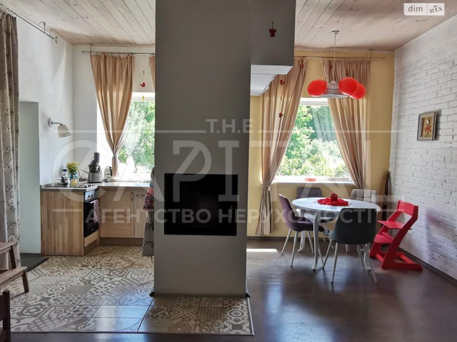триповерховий будинок з опаленням, 150 кв. м, цегла. Продаж у Дмитренках фото 1 триповерховий будинок з опаленням, 150 кв. м, цегла. Продаж у Дмитренках фото 1