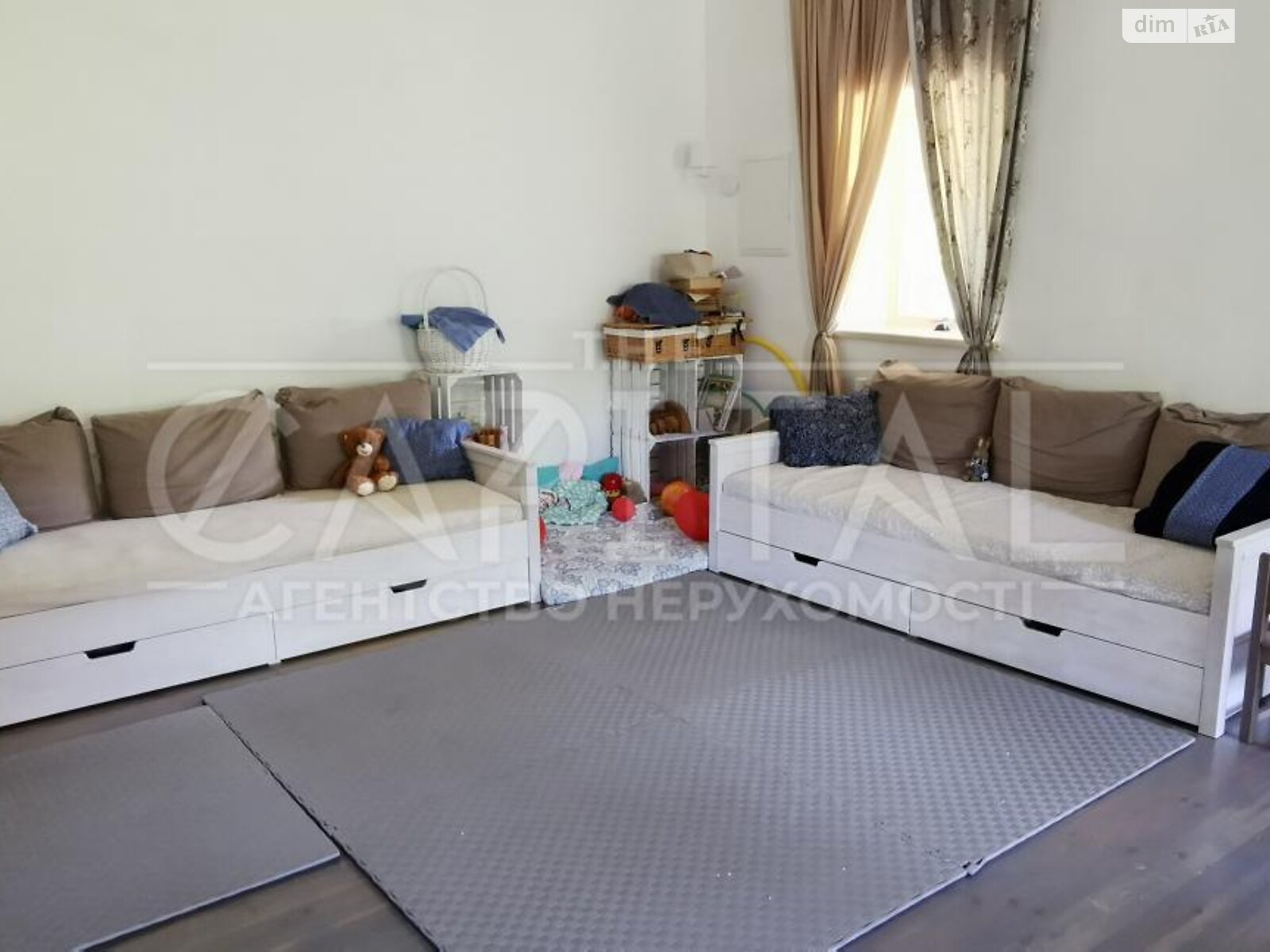 триповерховий будинок з опаленням, 150 кв. м, цегла. Продаж у Дмитренках фото 1 триповерховий будинок з опаленням, 150 кв. м, цегла. Продаж у Дмитренках фото 1