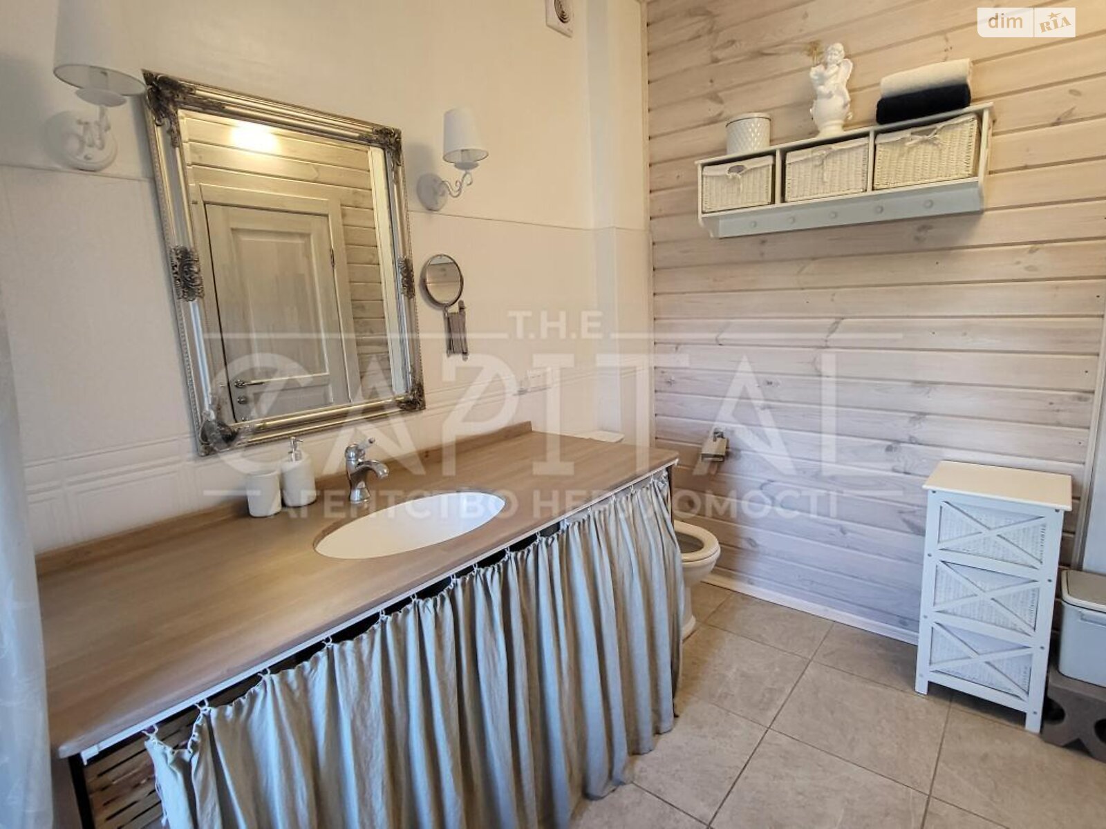 триповерховий будинок з опаленням, 150 кв. м, цегла. Продаж у Дмитренках фото 1 триповерховий будинок з опаленням, 150 кв. м, цегла. Продаж у Дмитренках фото 1