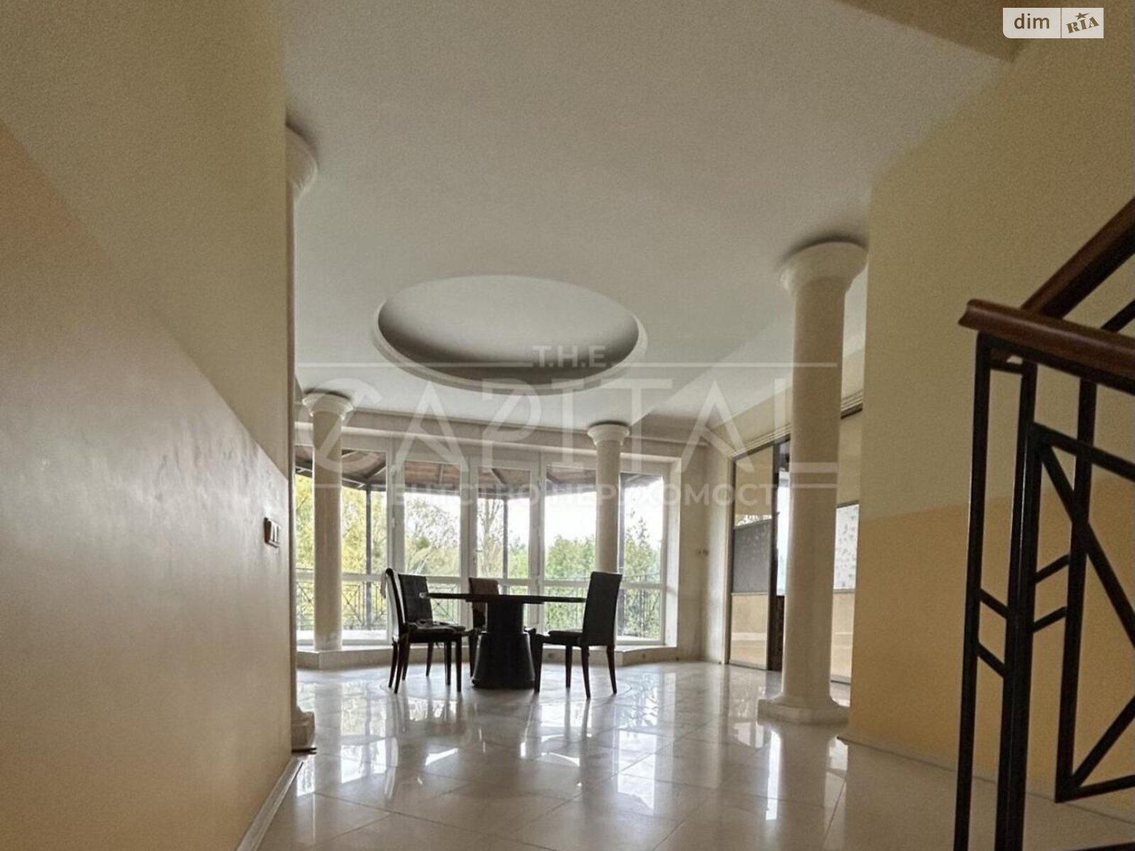 триповерховий будинок з верандою, 611.8 кв. м, цегла. Продаж у Дмитрівці фото 1 триповерховий будинок з верандою, 611.8 кв. м, цегла. Продаж у Дмитрівці фото 1