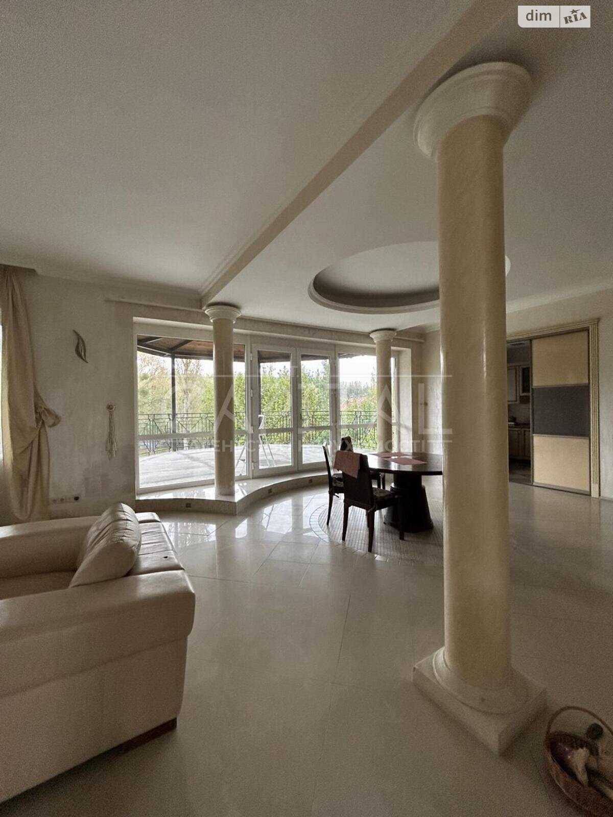 триповерховий будинок з верандою, 611.8 кв. м, цегла. Продаж у Дмитрівці фото 1 триповерховий будинок з верандою, 611.8 кв. м, цегла. Продаж у Дмитрівці фото 1