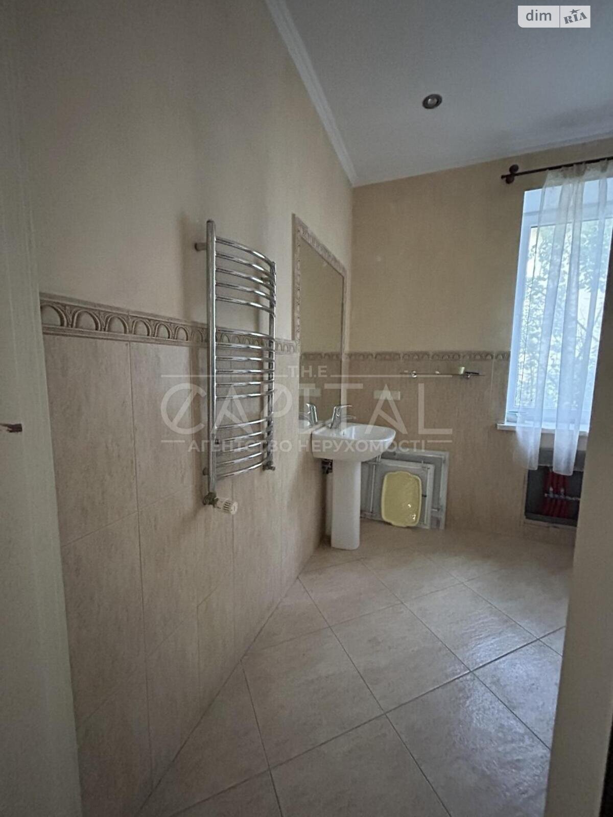 триповерховий будинок з верандою, 611.8 кв. м, цегла. Продаж у Дмитрівці фото 1 триповерховий будинок з верандою, 611.8 кв. м, цегла. Продаж у Дмитрівці фото 1