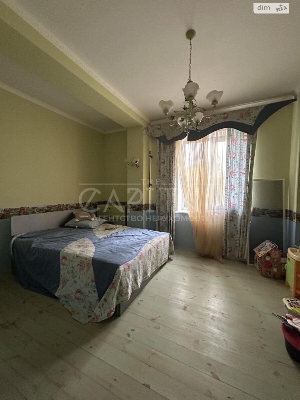 триповерховий будинок з верандою, 611.8 кв. м, цегла. Продаж у Дмитрівці фото 1 триповерховий будинок з верандою, 611.8 кв. м, цегла. Продаж у Дмитрівці фото 1