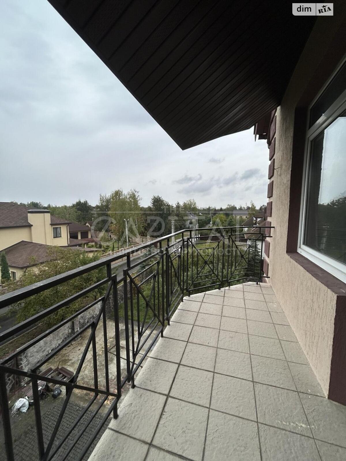 триповерховий будинок з верандою, 611.8 кв. м, цегла. Продаж у Дмитрівці фото 1 триповерховий будинок з верандою, 611.8 кв. м, цегла. Продаж у Дмитрівці фото 1
