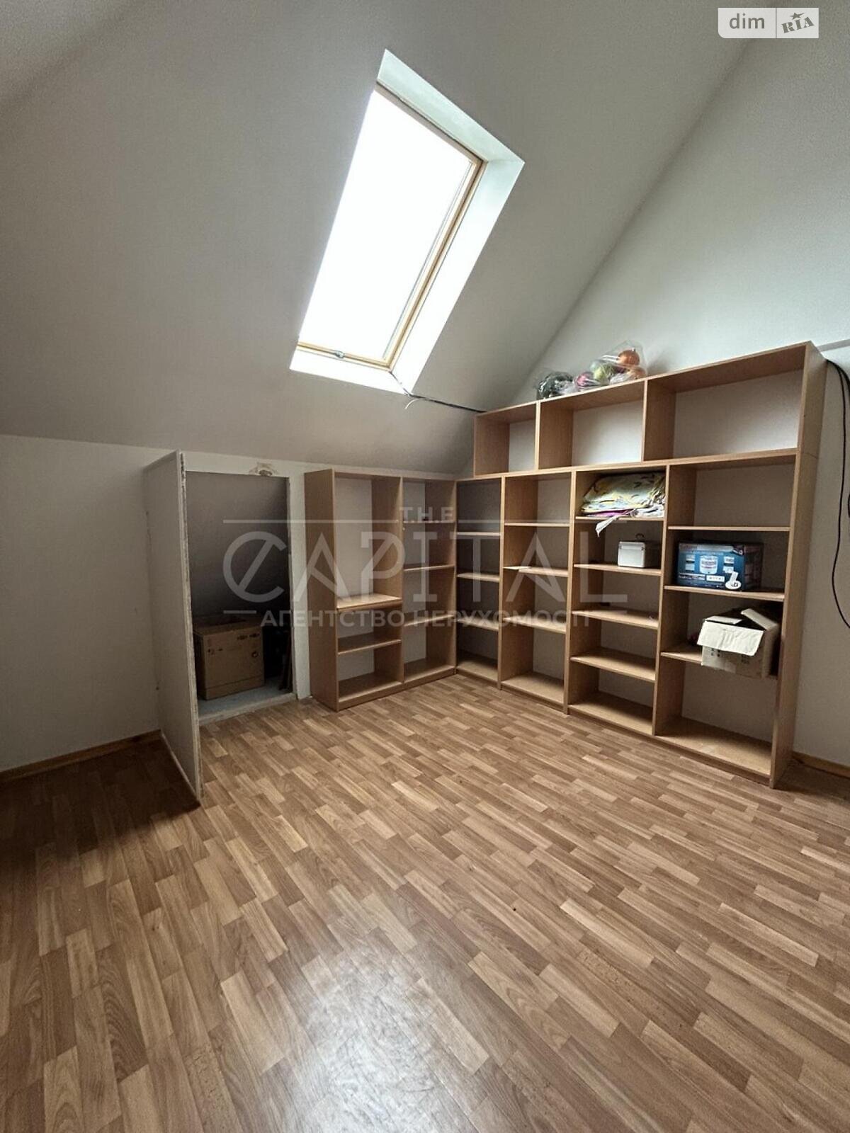 триповерховий будинок з верандою, 611.8 кв. м, цегла. Продаж у Дмитрівці фото 1 триповерховий будинок з верандою, 611.8 кв. м, цегла. Продаж у Дмитрівці фото 1
