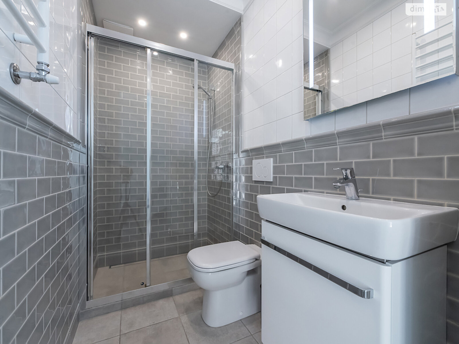 двоповерховий будинок з верандою, 705 кв. м, цегла. Продаж у Дмитрівці фото 1 двоповерховий будинок з верандою, 705 кв. м, цегла. Продаж у Дмитрівці фото 1