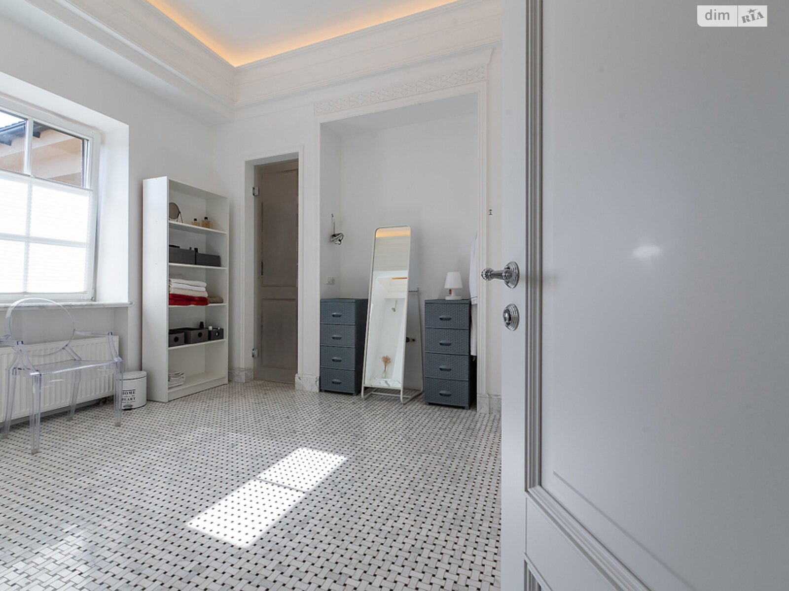 двоповерховий будинок з верандою, 705 кв. м, цегла. Продаж у Дмитрівці фото 1 двоповерховий будинок з верандою, 705 кв. м, цегла. Продаж у Дмитрівці фото 1