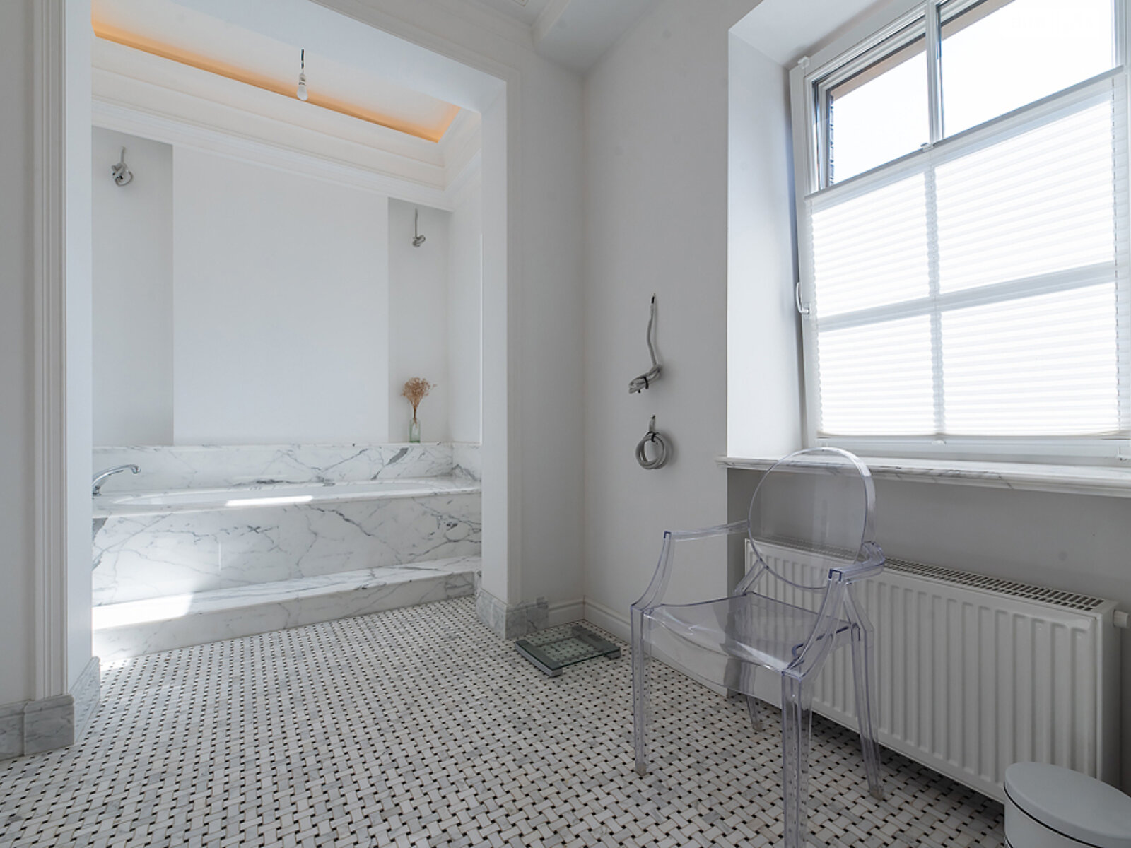 двоповерховий будинок з верандою, 705 кв. м, цегла. Продаж у Дмитрівці фото 1 двоповерховий будинок з верандою, 705 кв. м, цегла. Продаж у Дмитрівці фото 1