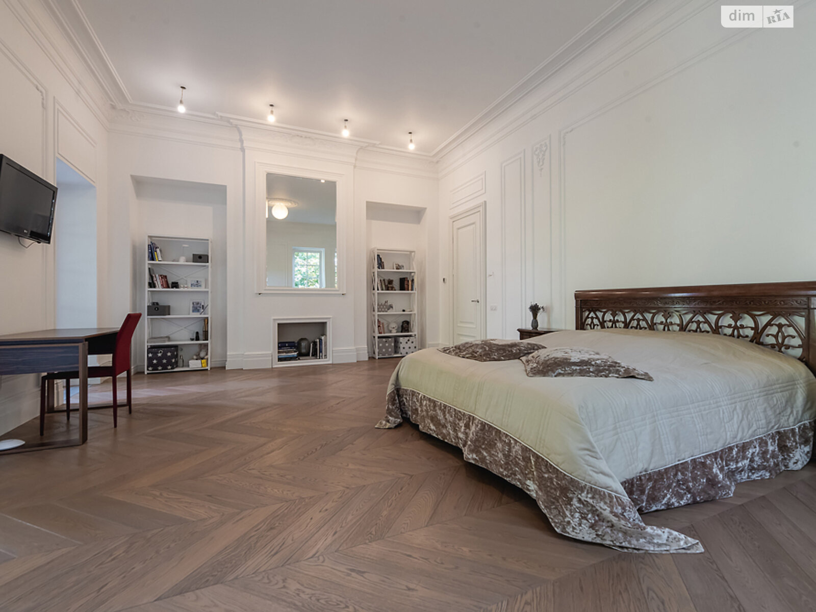двоповерховий будинок з верандою, 705 кв. м, цегла. Продаж у Дмитрівці фото 1 двоповерховий будинок з верандою, 705 кв. м, цегла. Продаж у Дмитрівці фото 1