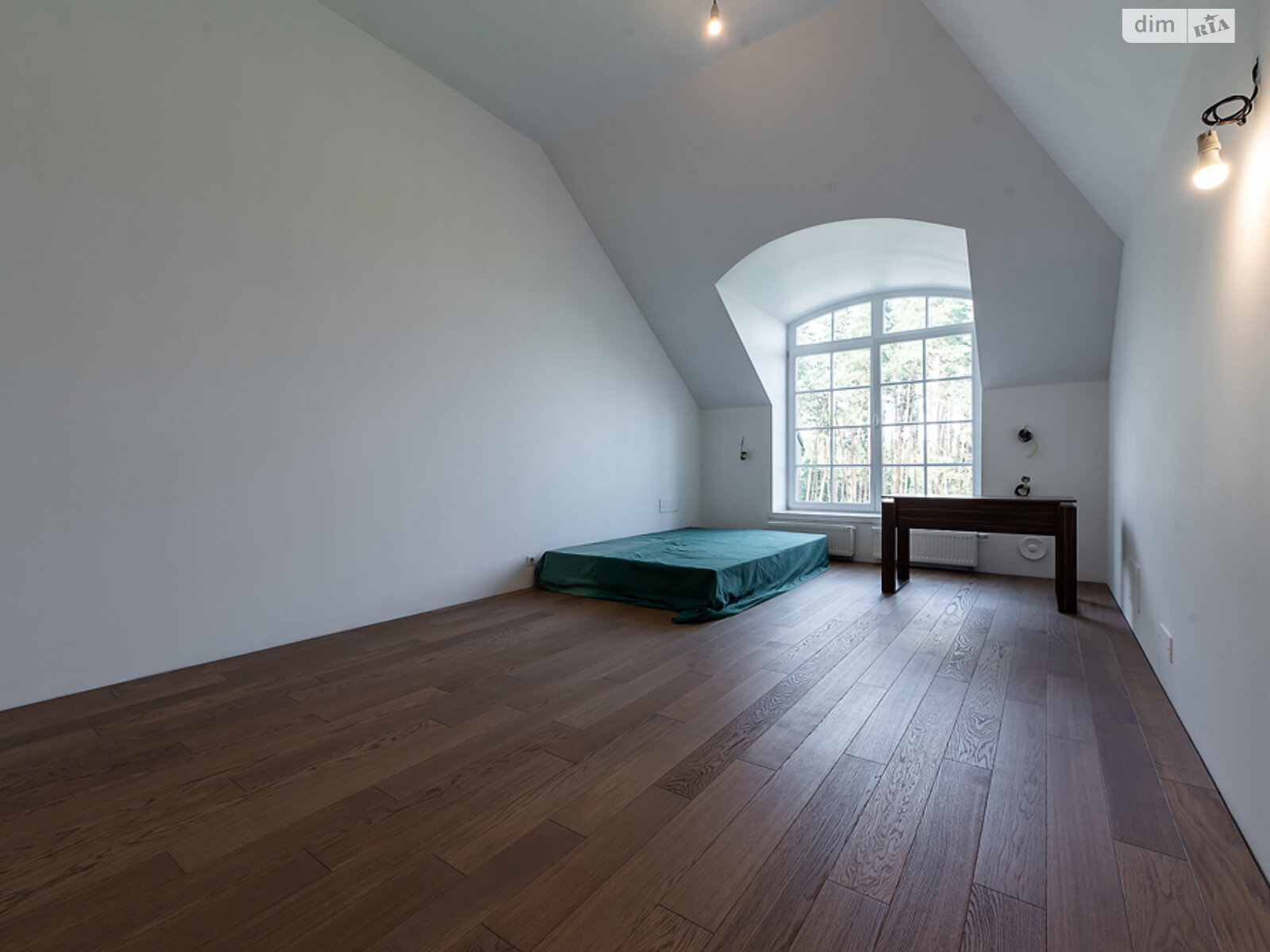 двоповерховий будинок з верандою, 705 кв. м, цегла. Продаж у Дмитрівці фото 1 двоповерховий будинок з верандою, 705 кв. м, цегла. Продаж у Дмитрівці фото 1