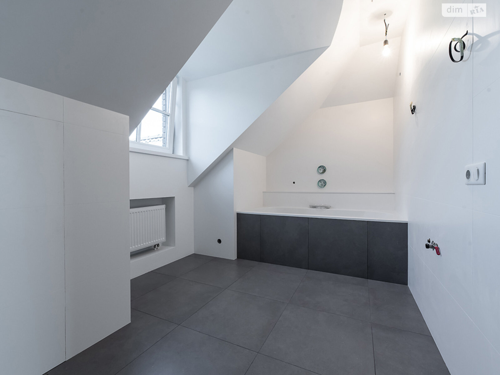 двоповерховий будинок з верандою, 705 кв. м, цегла. Продаж у Дмитрівці фото 1 двоповерховий будинок з верандою, 705 кв. м, цегла. Продаж у Дмитрівці фото 1